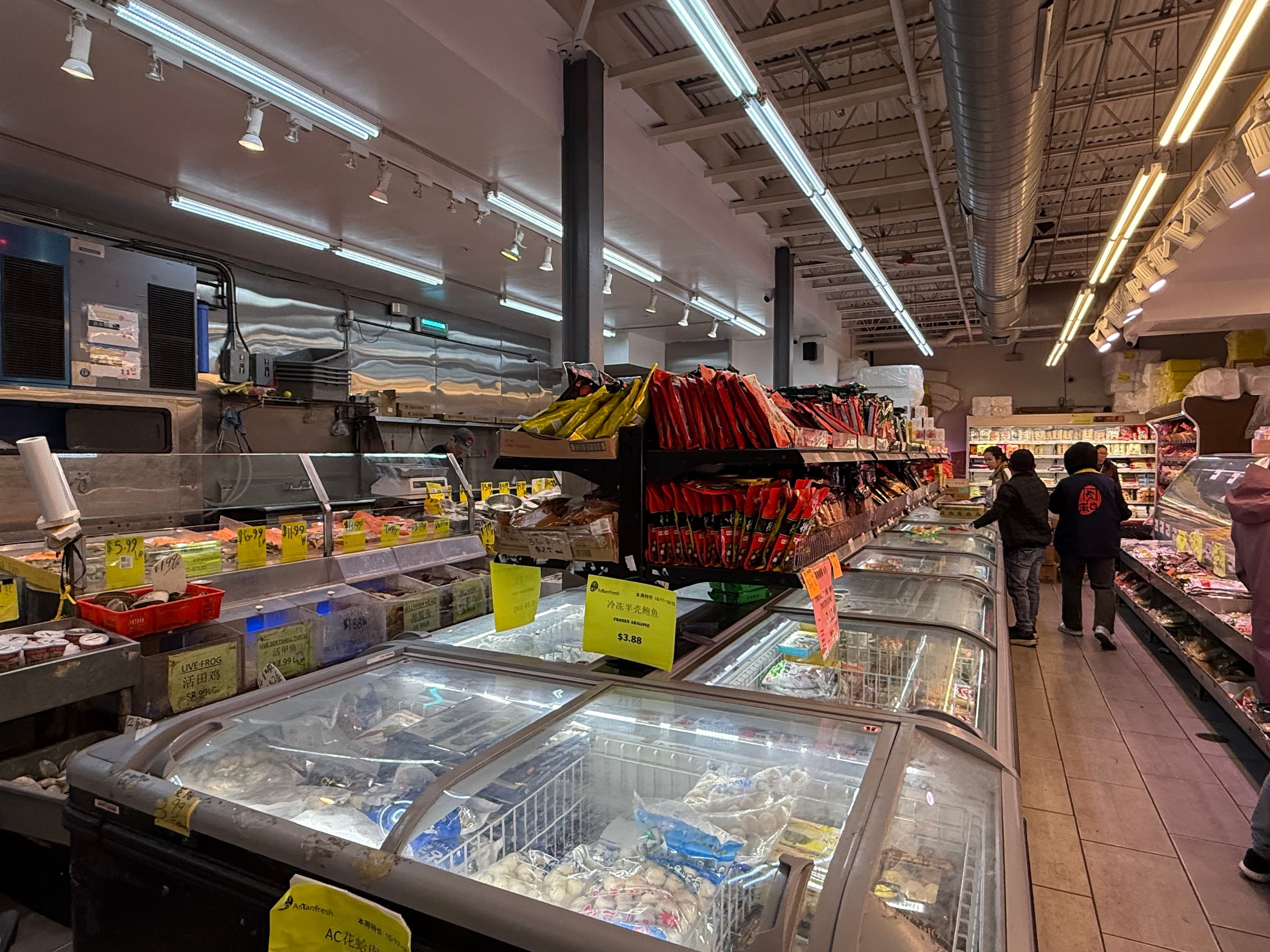 Store Image 3